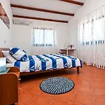 Apartment Bora