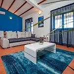 Bora Apartment