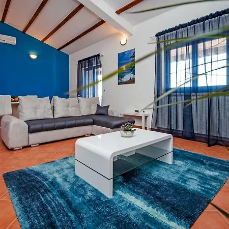 Bora Apartment
